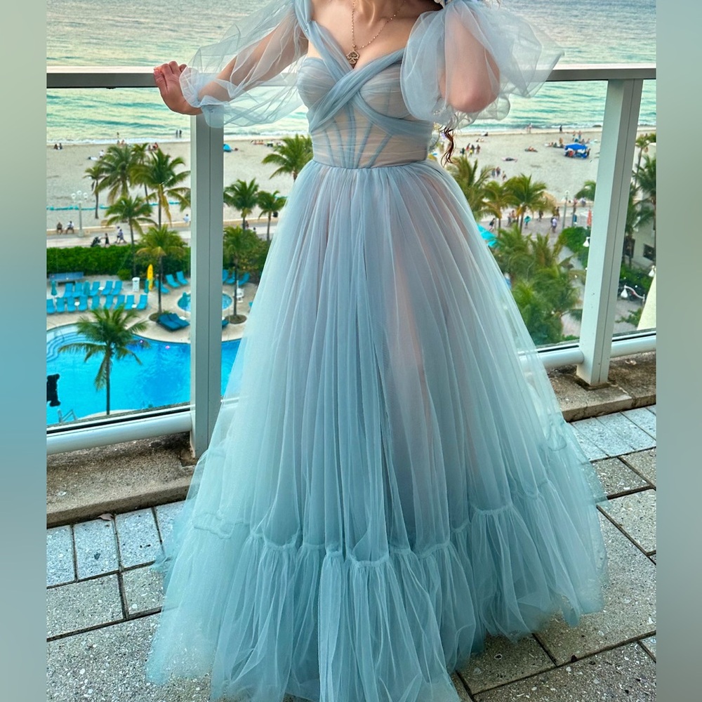 Milla Ocean Wave Tulle Dress XS good condition